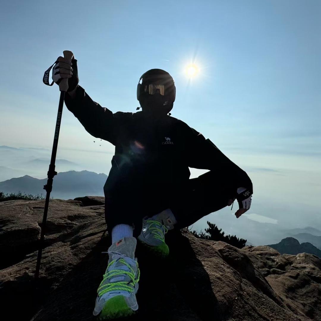 泰山导游小帅