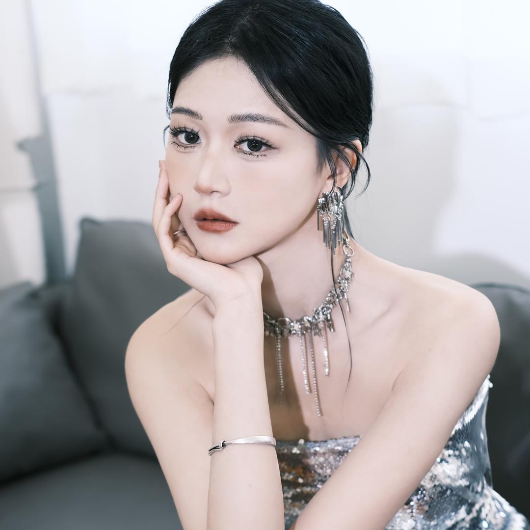 沐小晗（生病休假中）