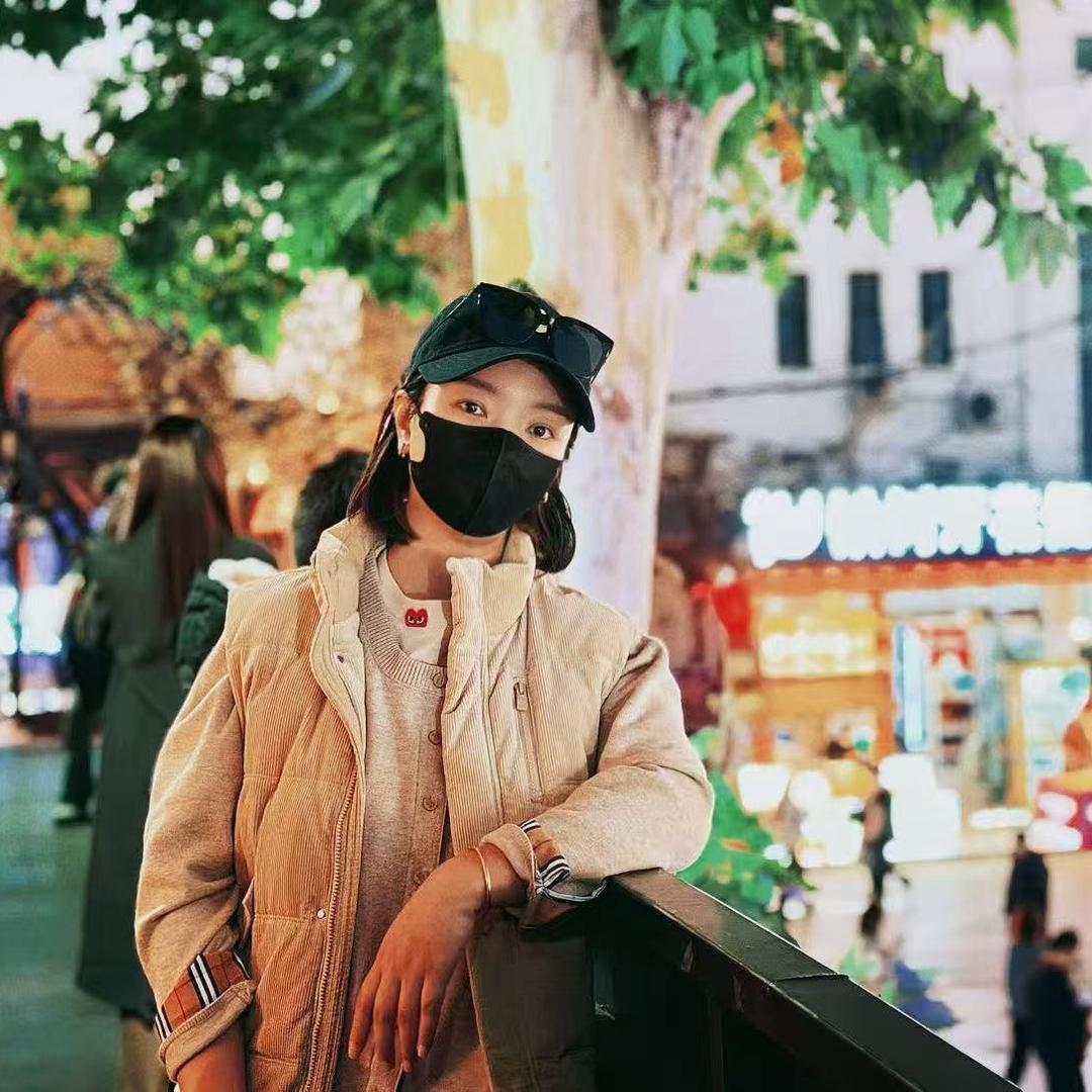 𝒞𝒽ℯ𝓃🩵