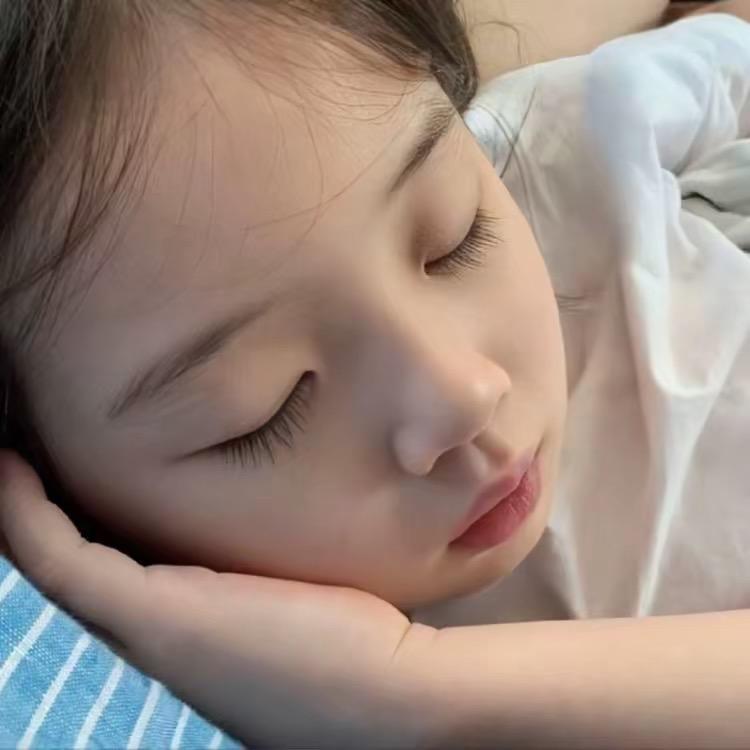 谢 宝 宝（第二人格）