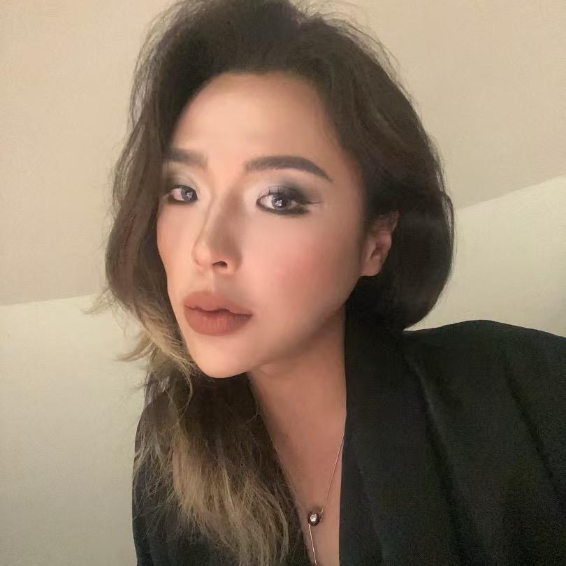 爱化妆的王可以