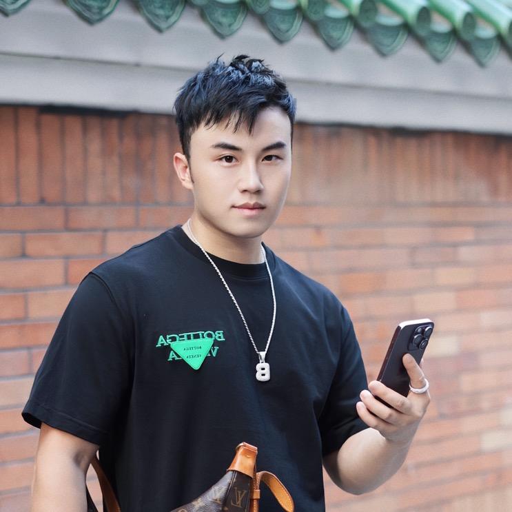 情圣王男闺蜜王哥