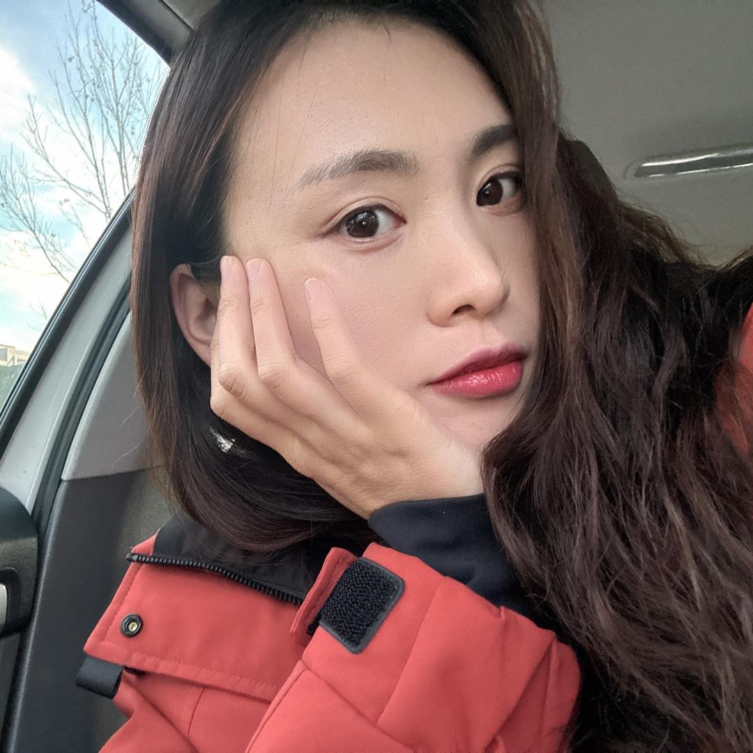 爱吃花菜的兔子
