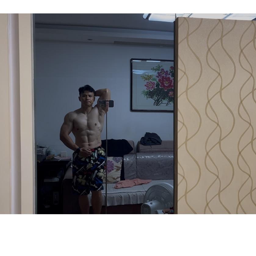 不爱健身的小刘