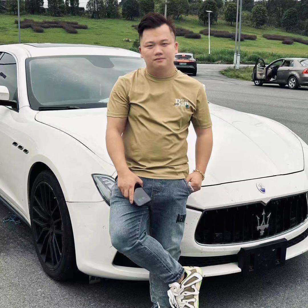两只羊名车(负责人)杨鹏