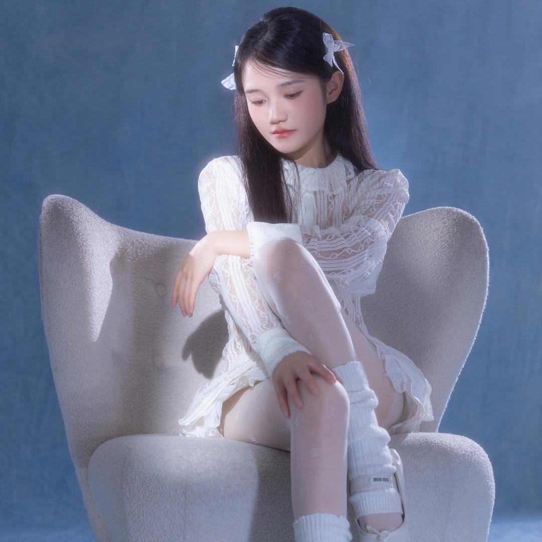 鞠婧依