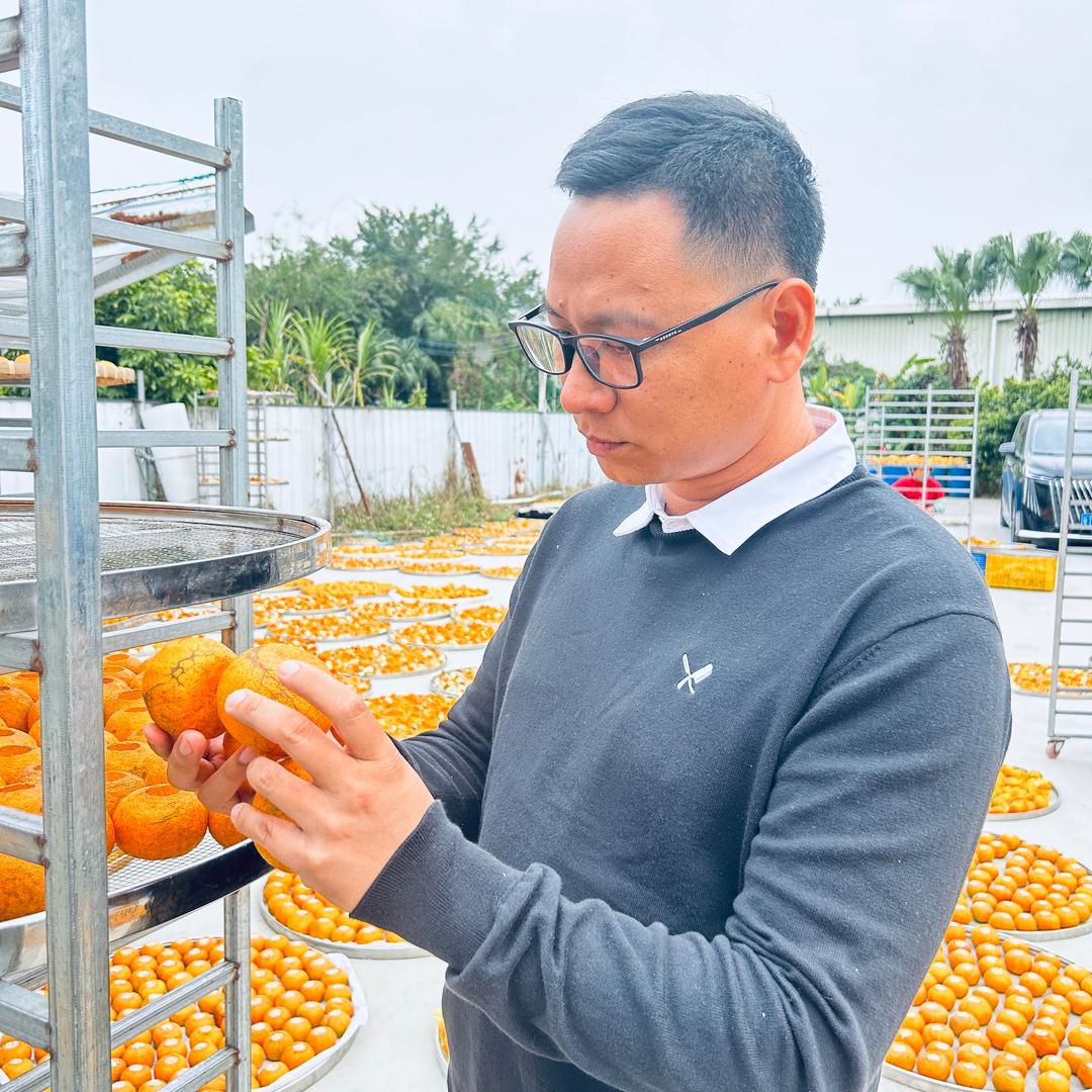 好奇小彬