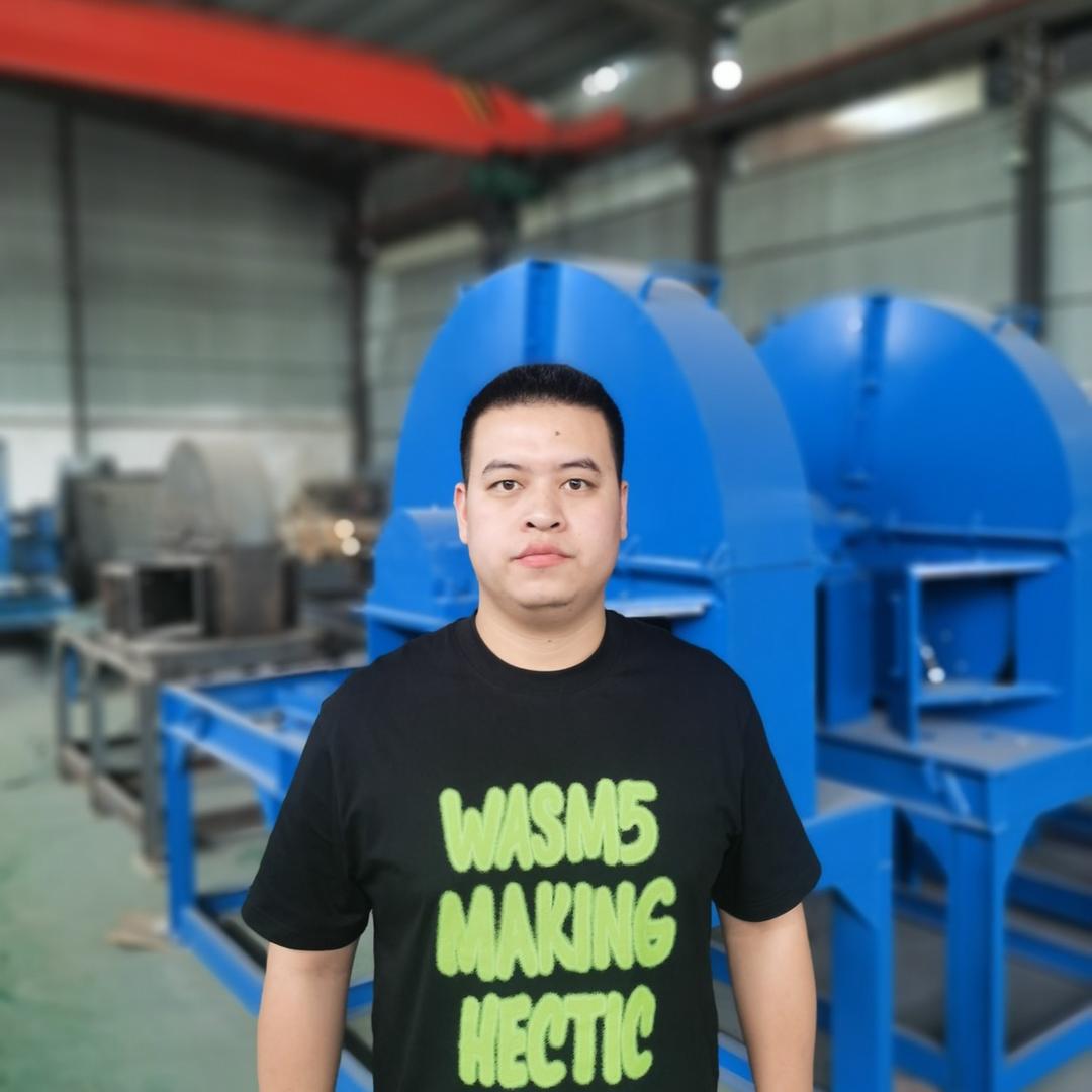 益矿木材设备-小张