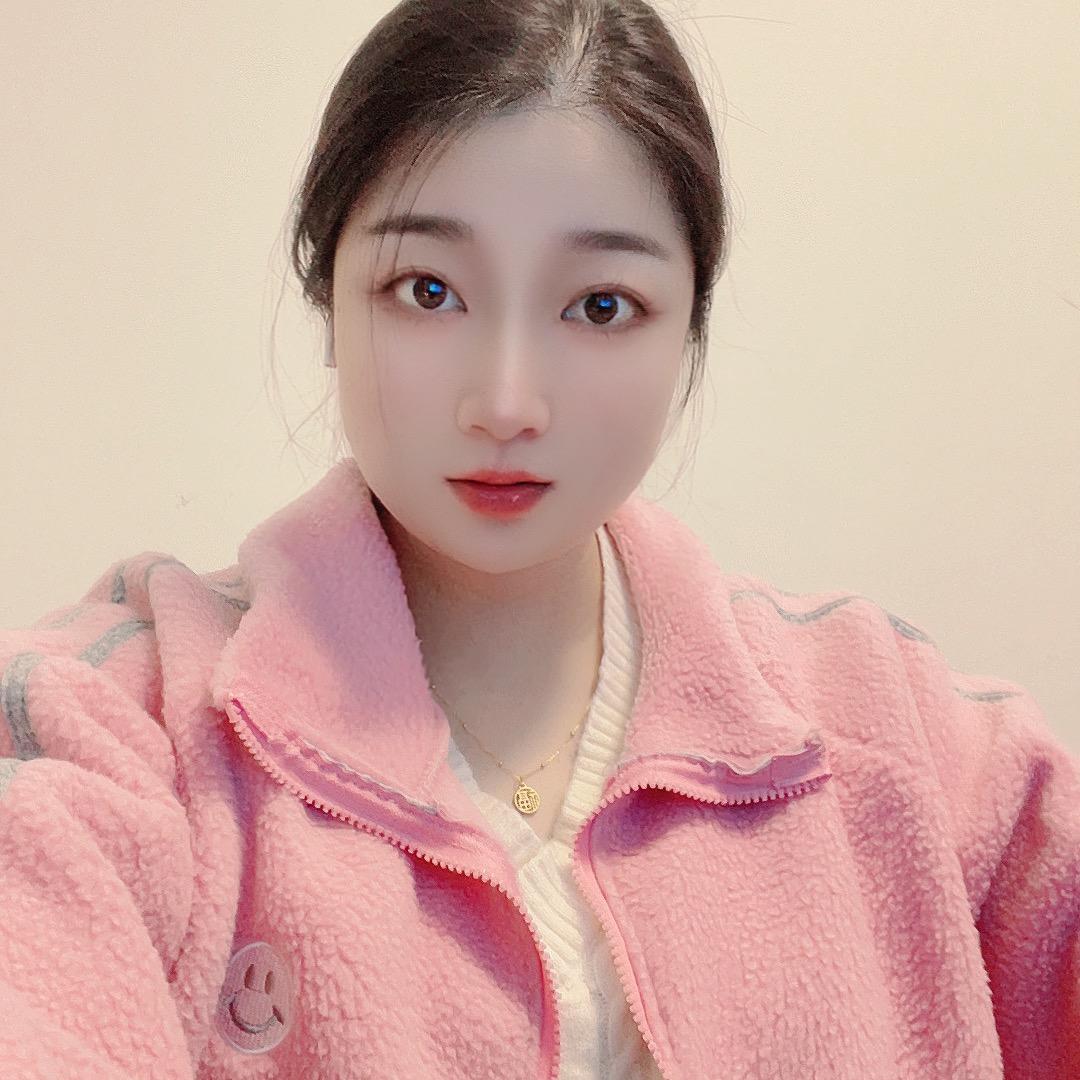 村里有个姑娘“叫小芳”
