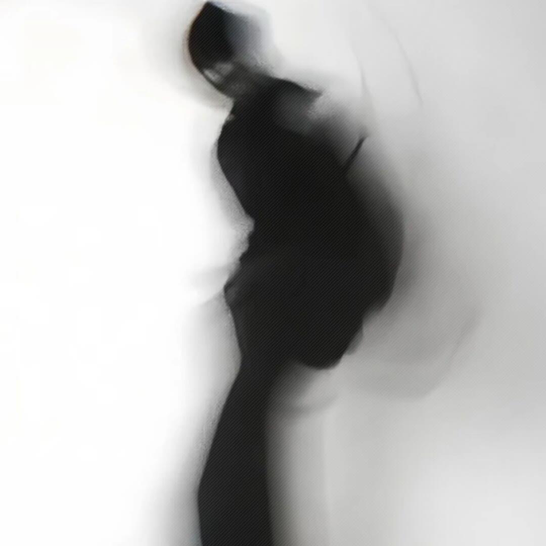 八月