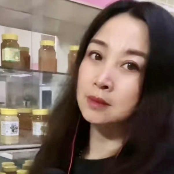 河南漯河养蜂女人