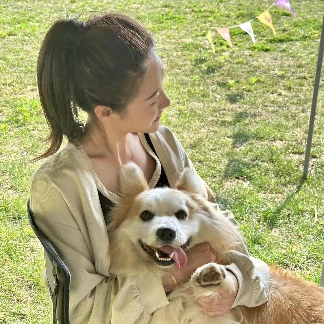 动物园长小姐姐