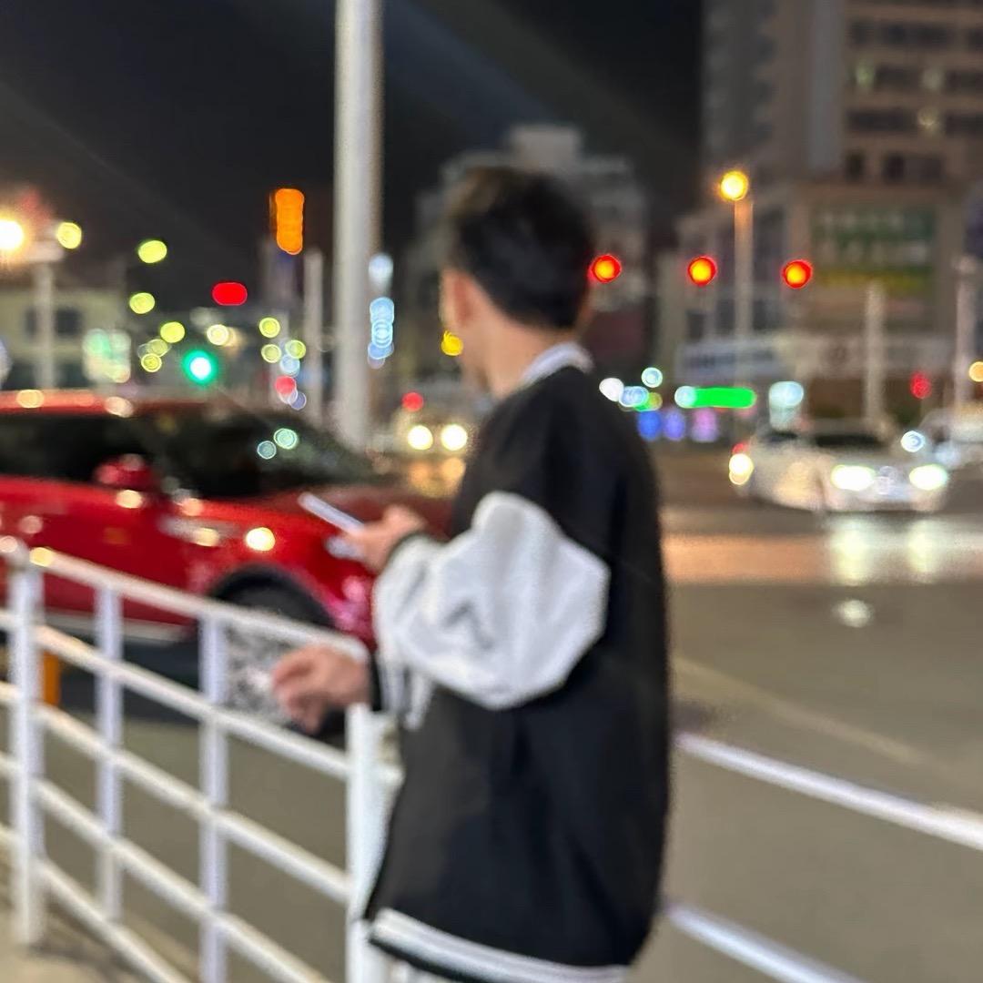 听风呢喃