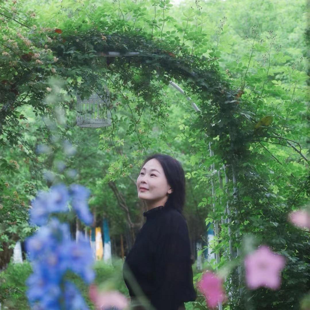 莉娜