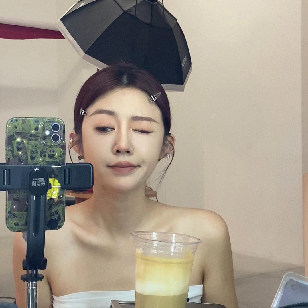 刘晚¹¹⁸