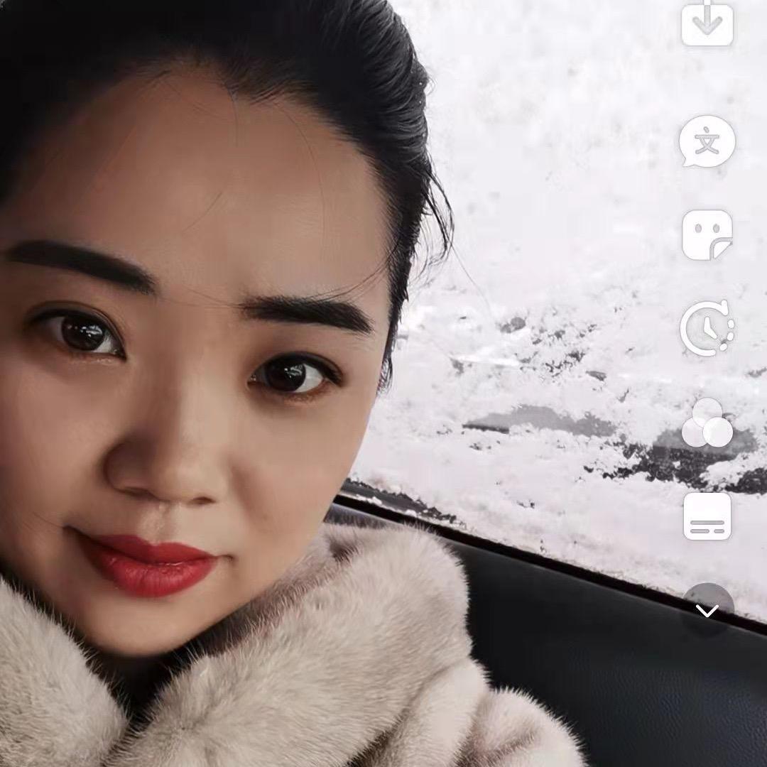红麦琪轻奢服装