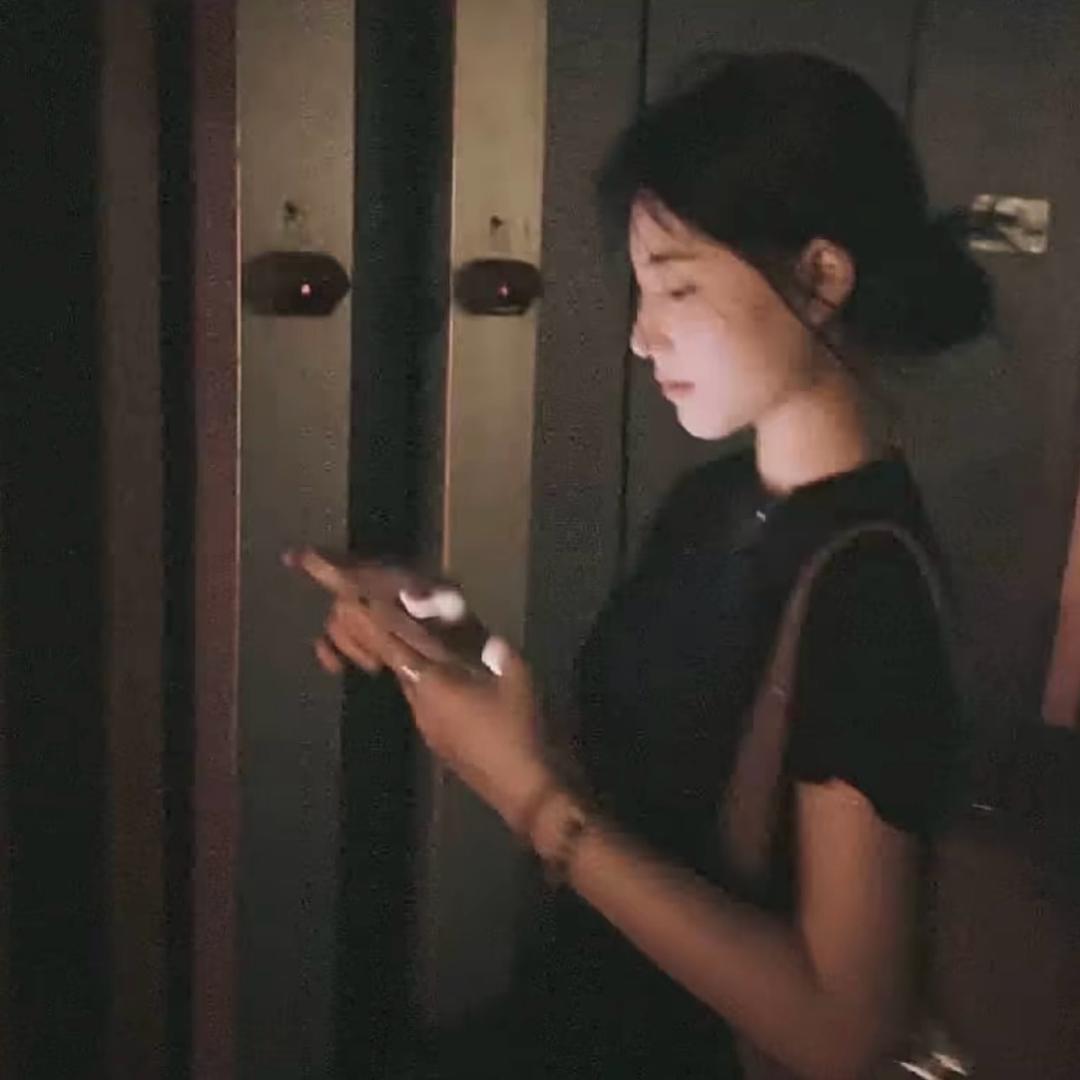 陈…