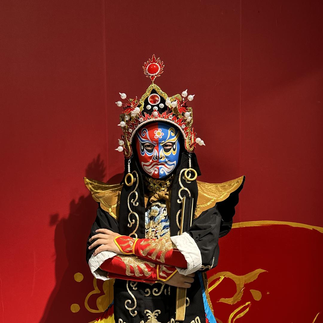 筑梦川剧变脸服装厂