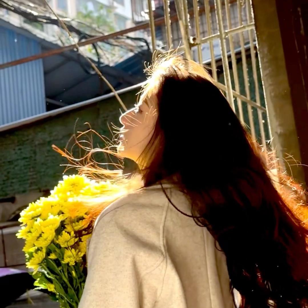 轻宝白宝服装商行