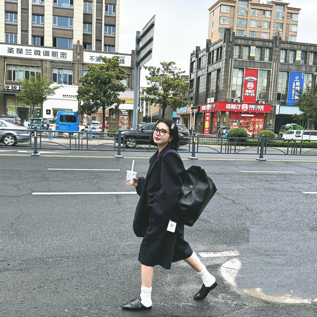 吴峰的女装店
