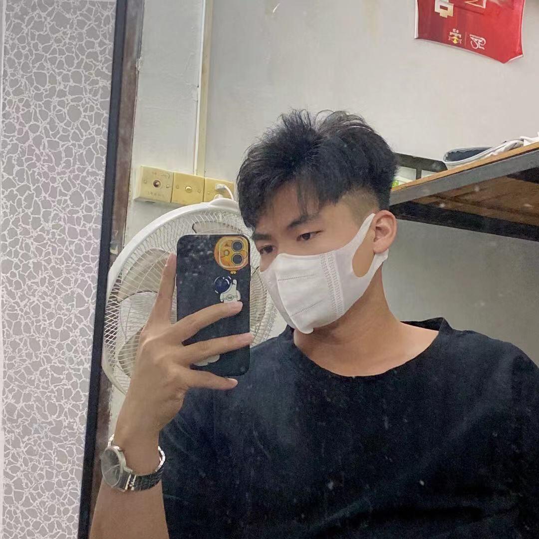 老头.（影豹工作室）