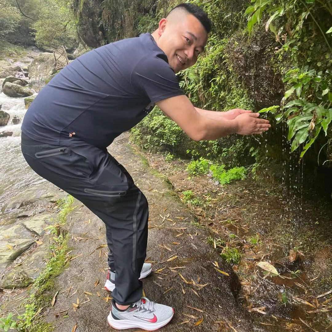 不惧未来（峰少）✌️ ✌️