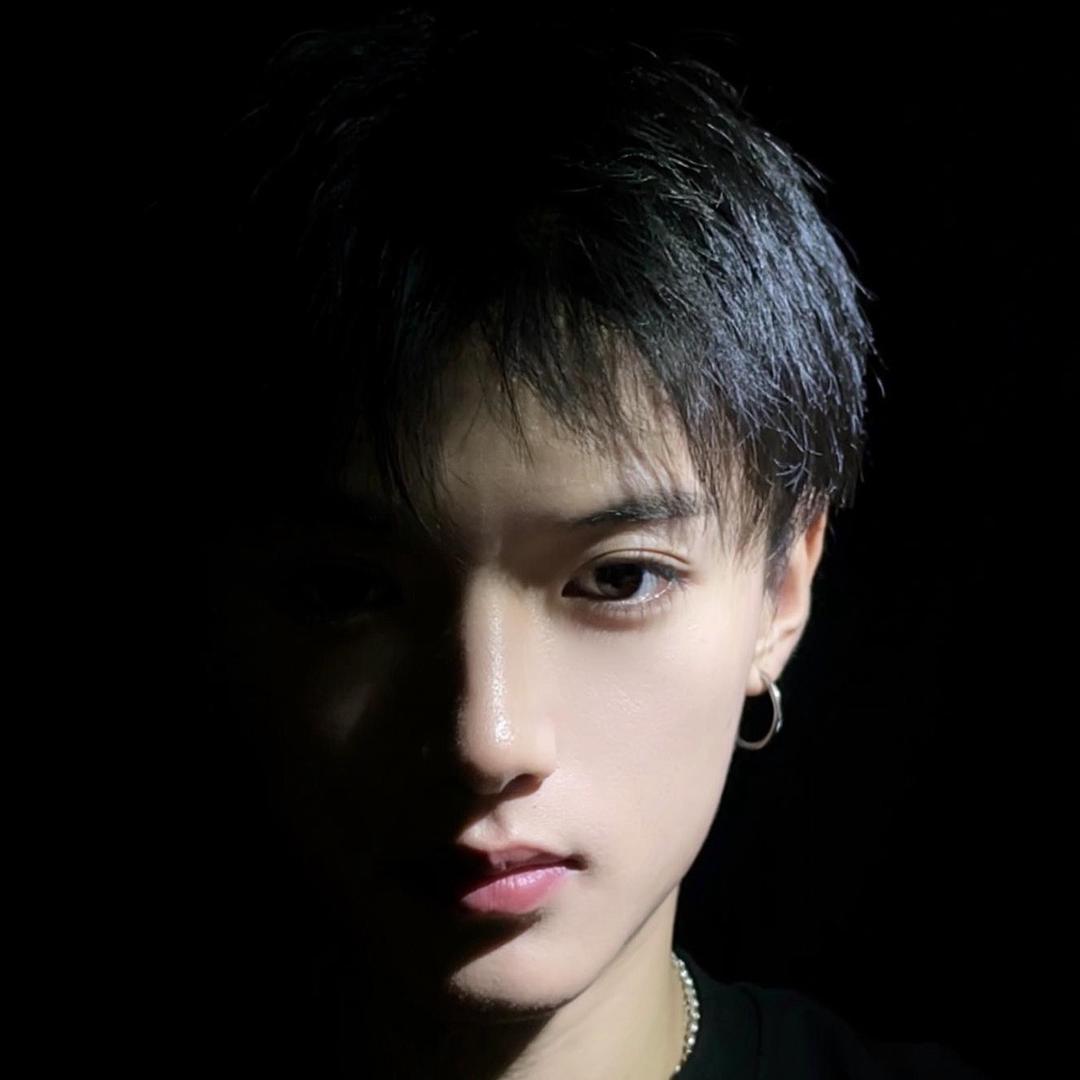 A～向阳专注发型设计💫