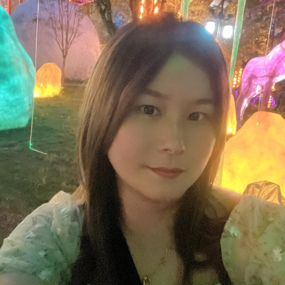 盈盈