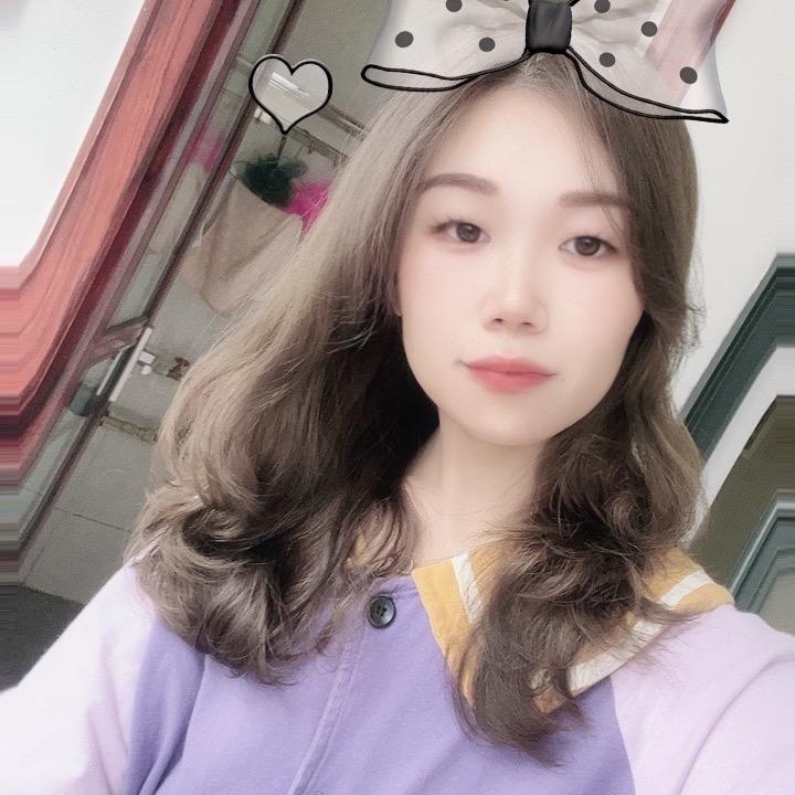 🤪᭄何家女