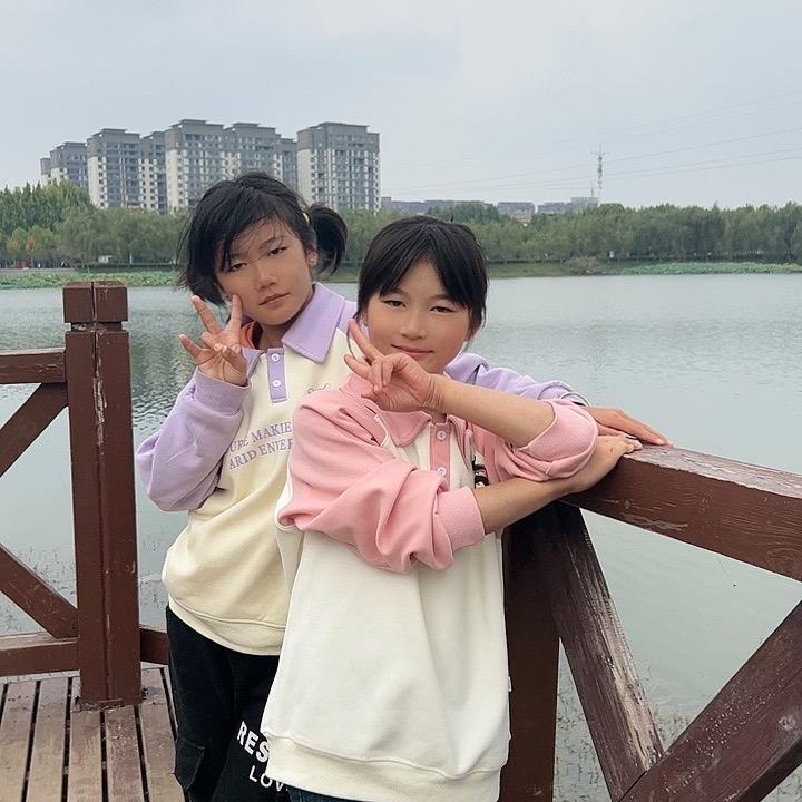 小可红色👍👍✌️✌️🌺🌺🌸🌸