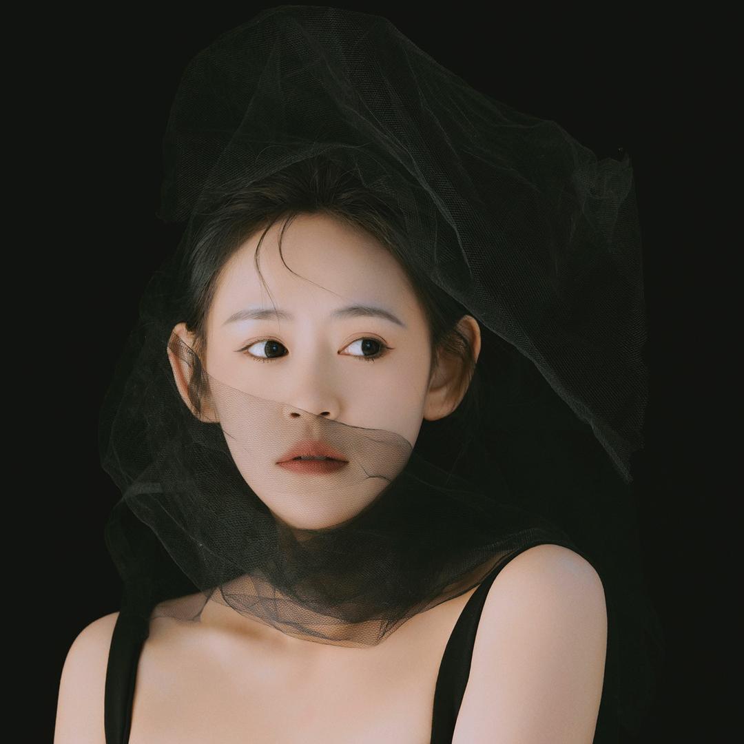 化妆师-贺雪（吕梁离石新娘跟妆）