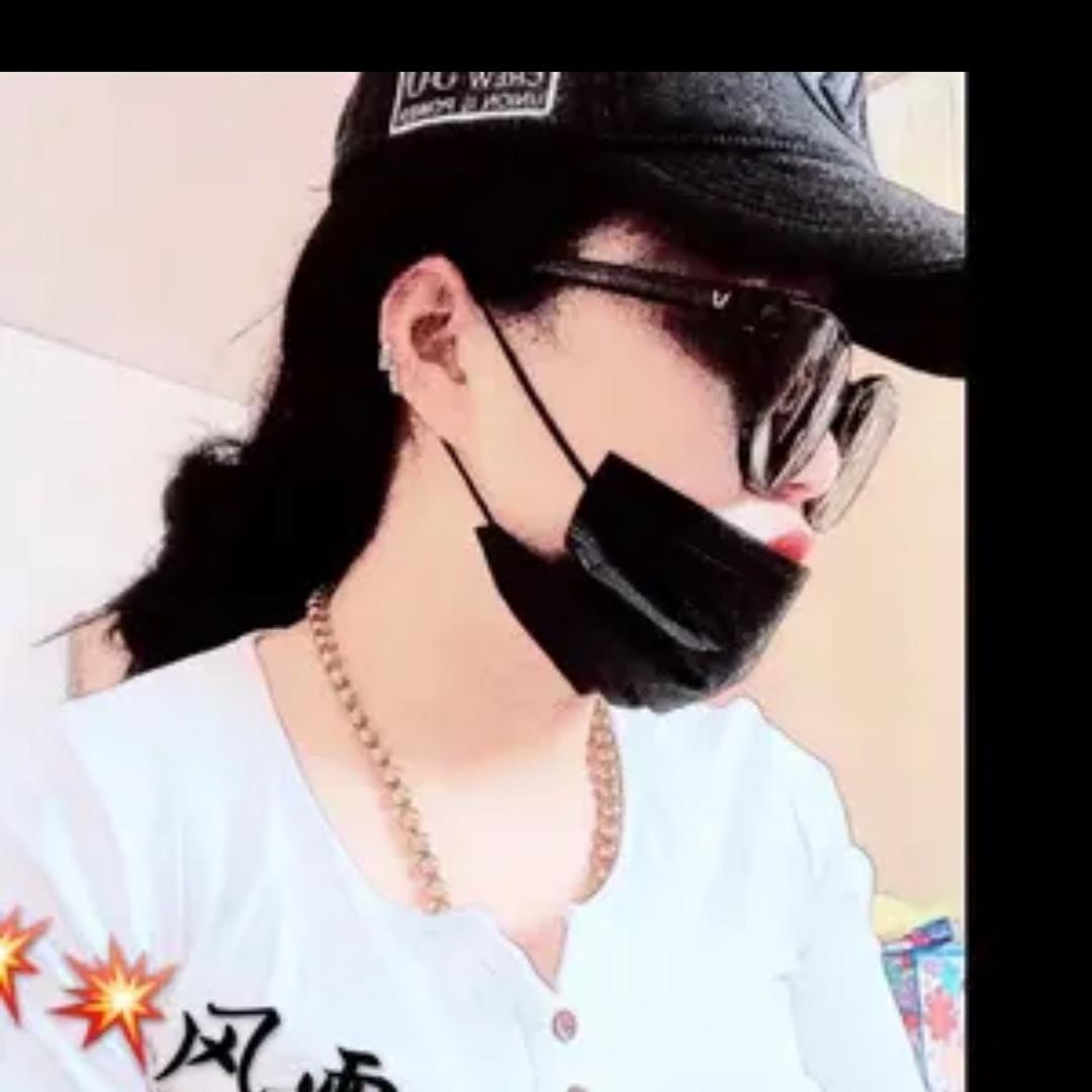 小酒窝。