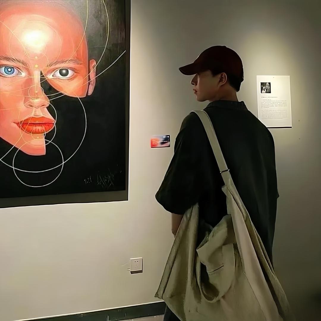 阿海今天穿什么