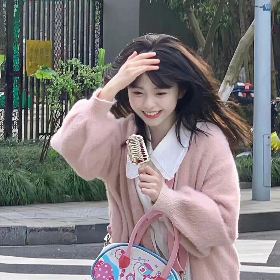 红霞超爱笑💤