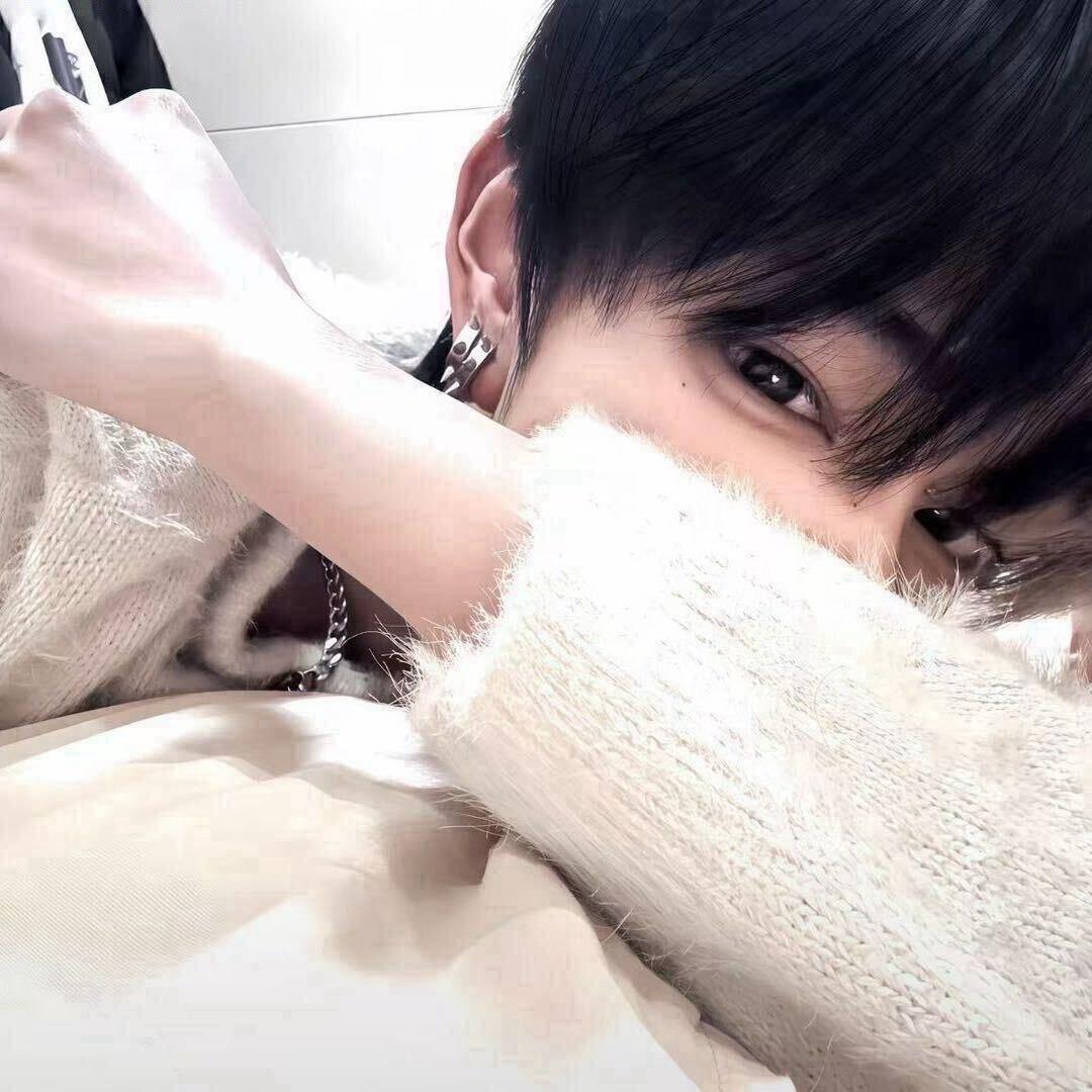 K、
