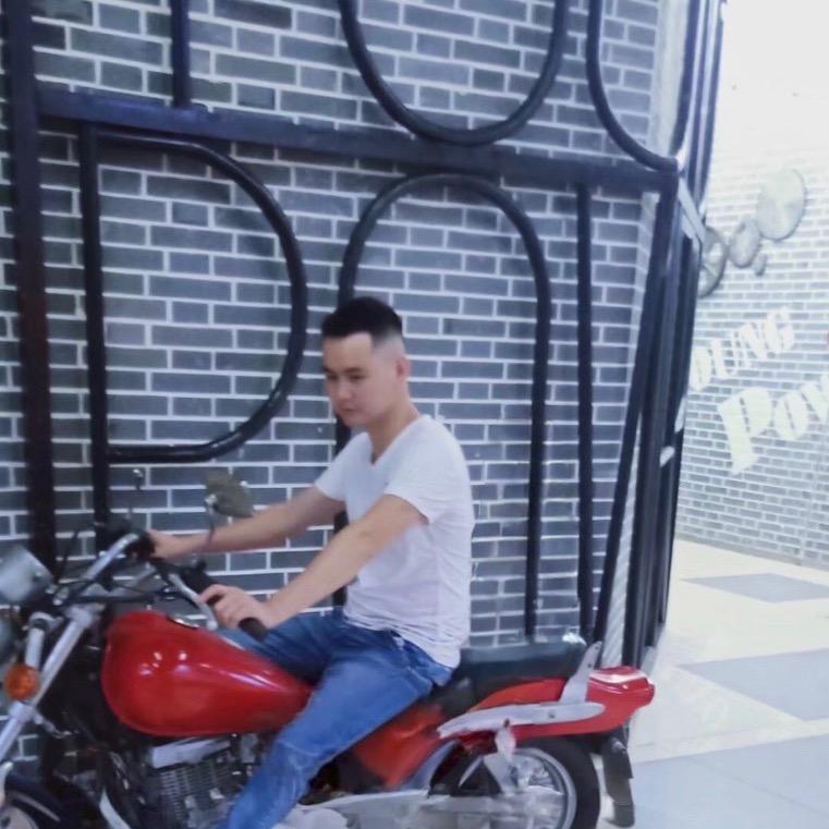 五菱 宝骏打螺丝的红孩儿