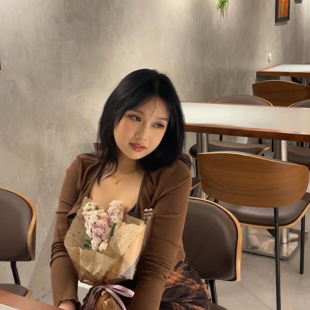 美女C