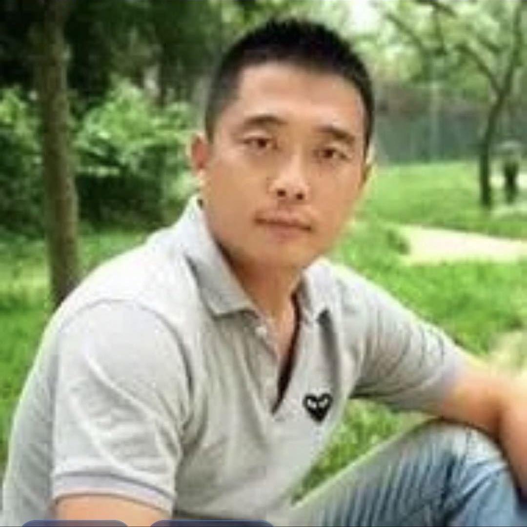 老黄，