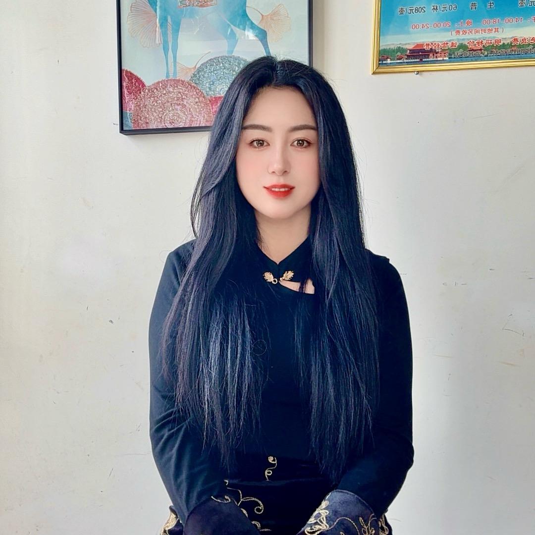 🕊ღ᭄ꦿ꯭   女皇  ঞ  ꦿ᭄