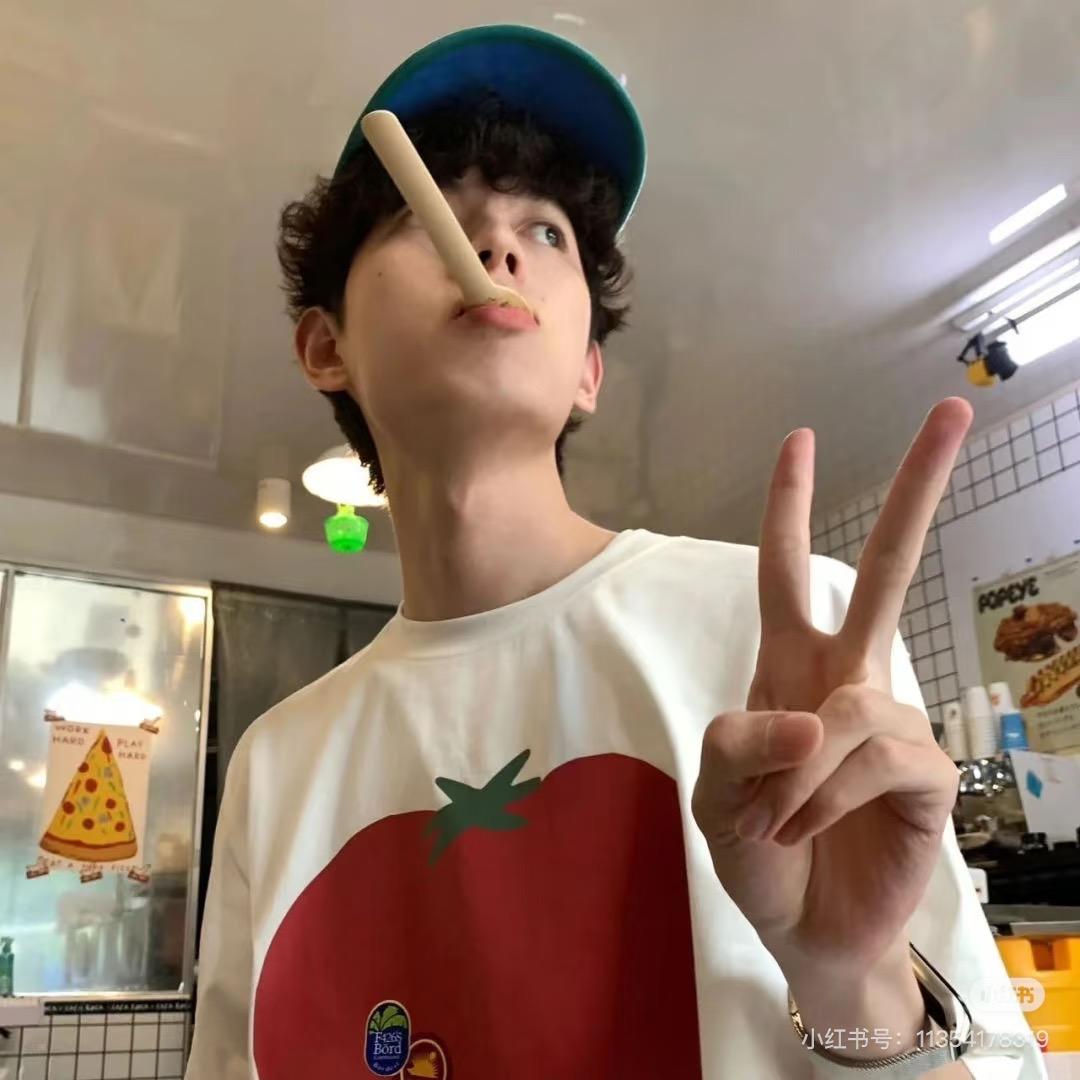 小怪°^