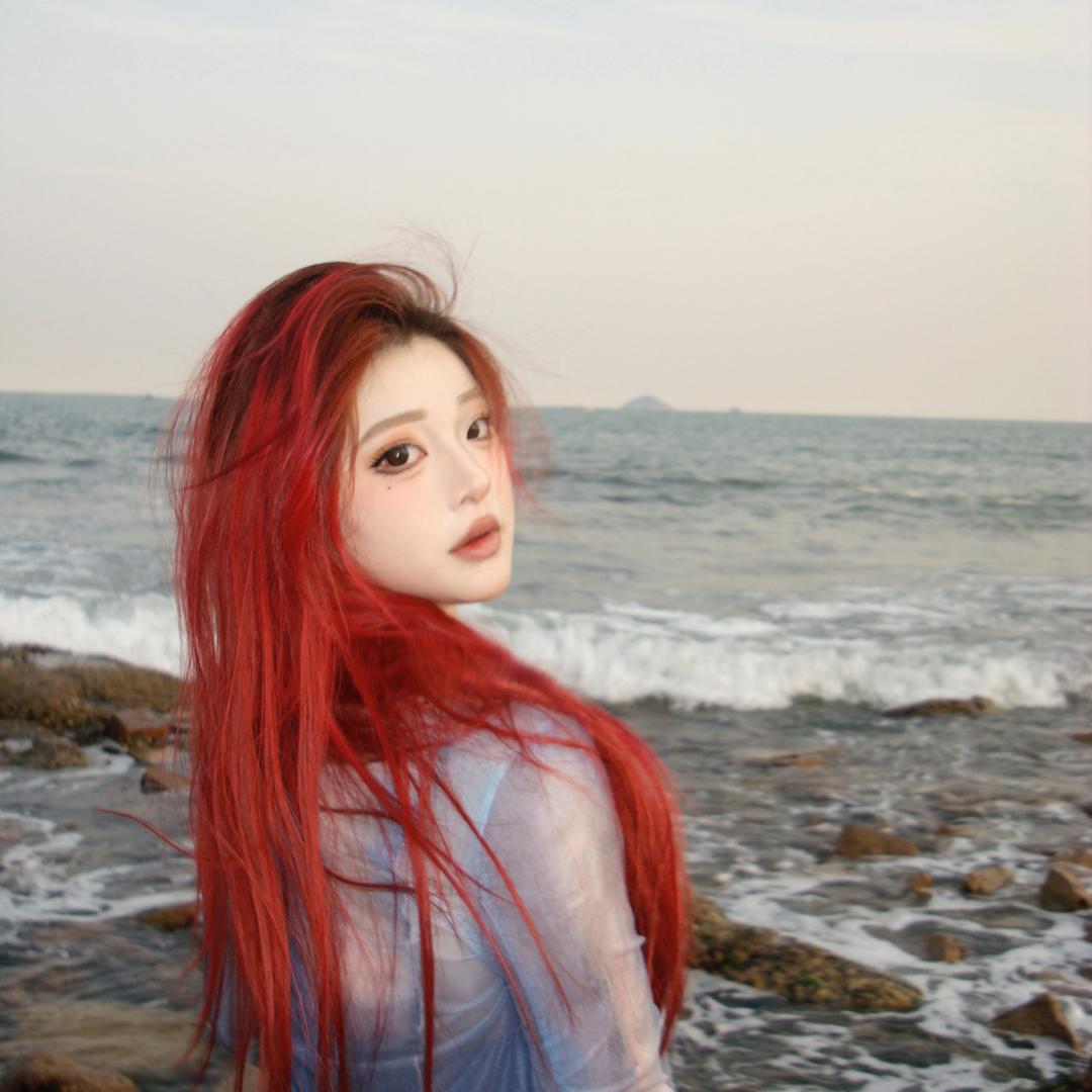于彤YOUNG