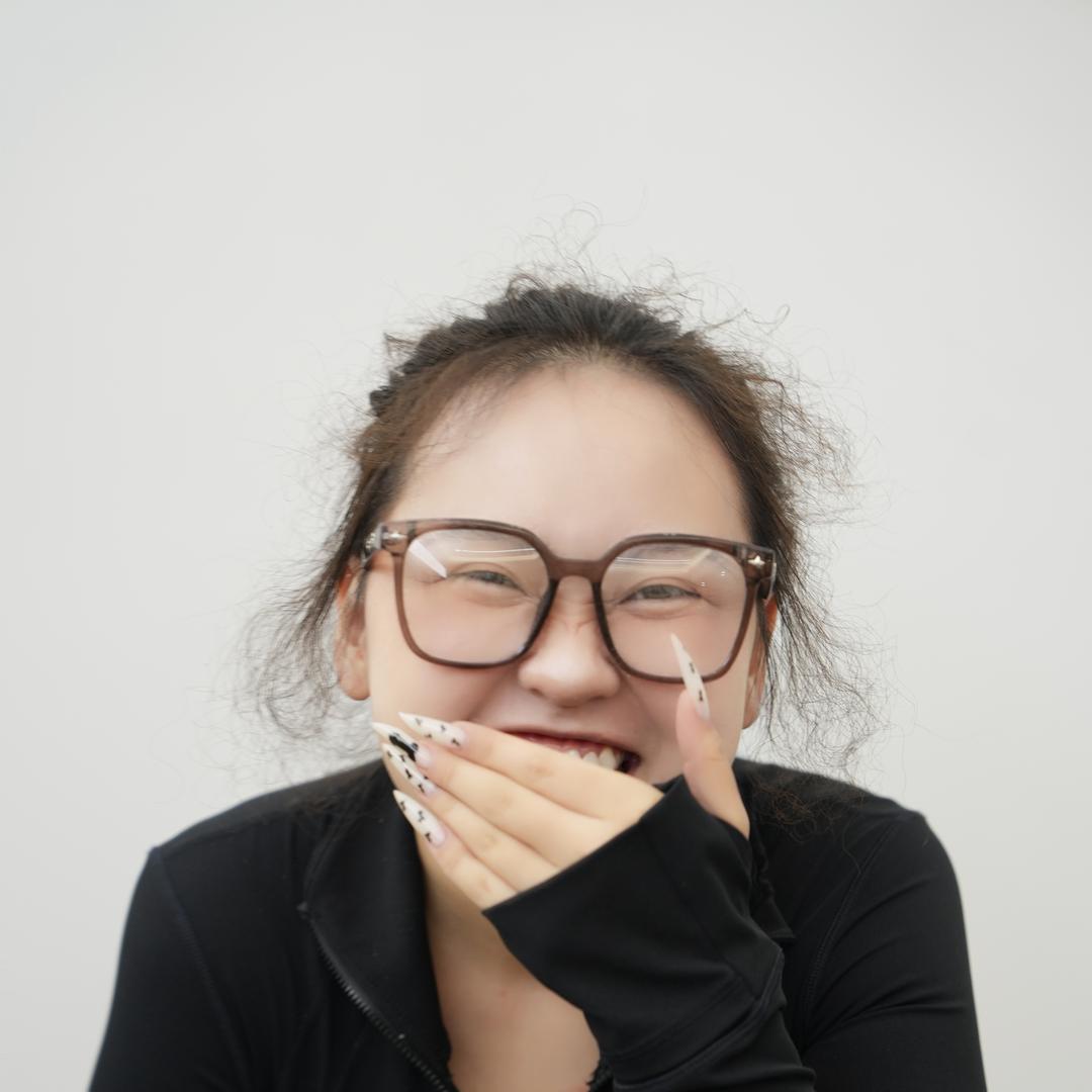 董瑛琪.
