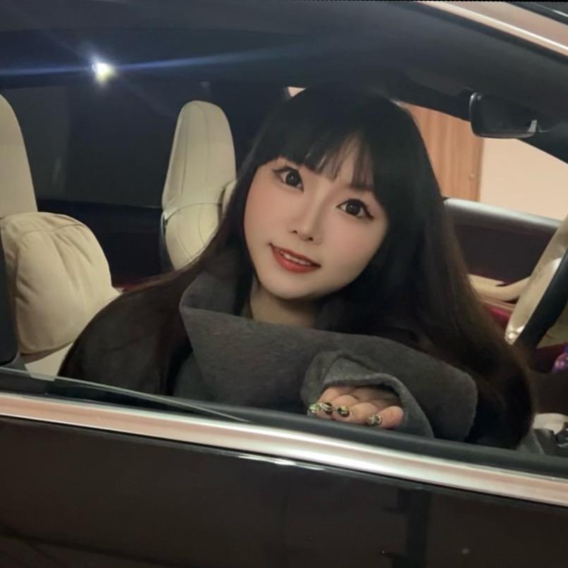 果子😈               .