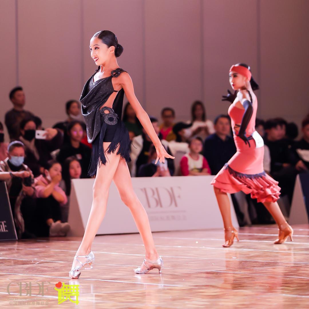 舞者之岛Island of dancer