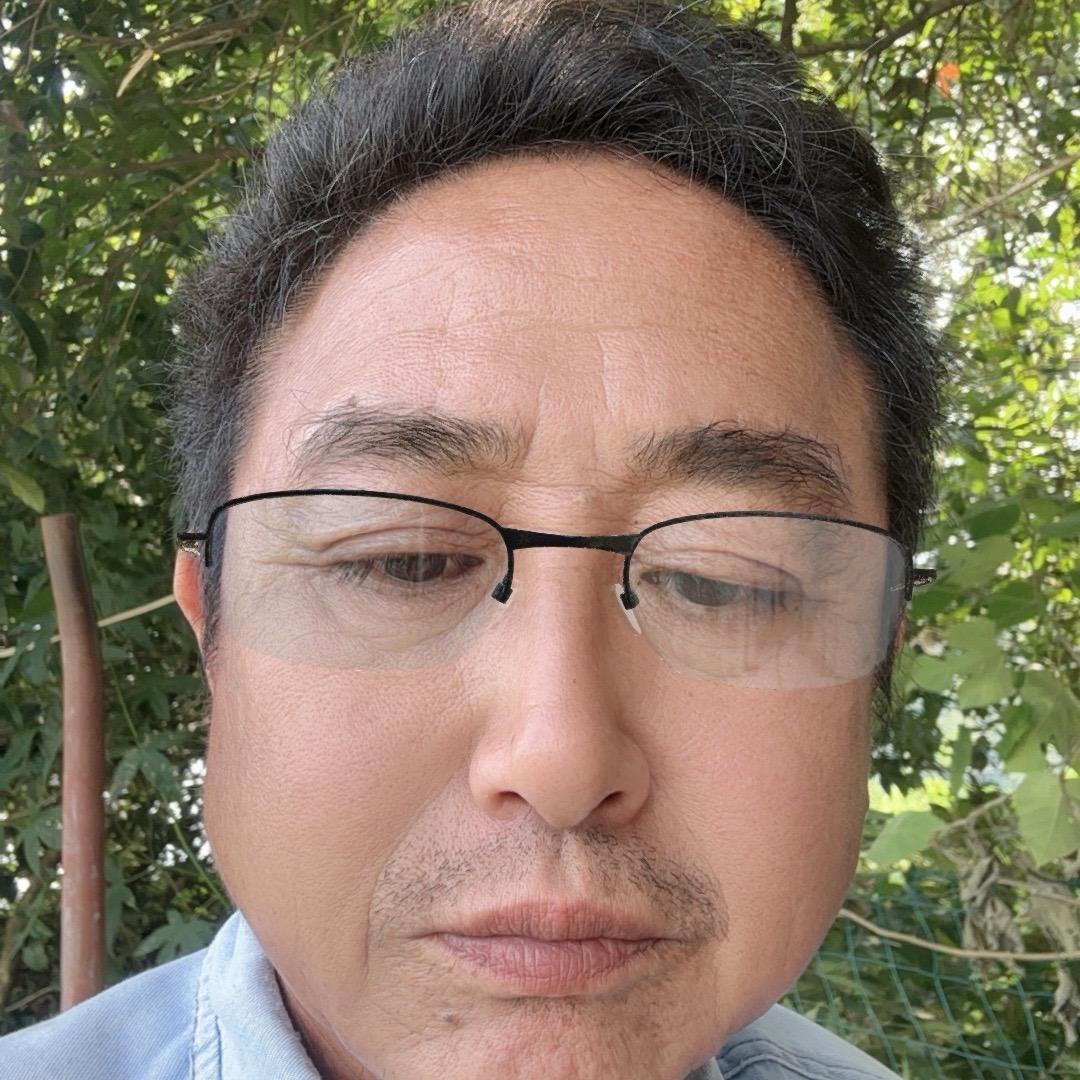檀香山庄卢伯纪