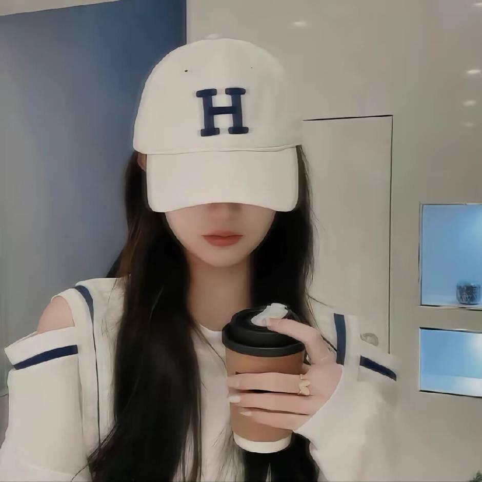 曼曼刚毕业