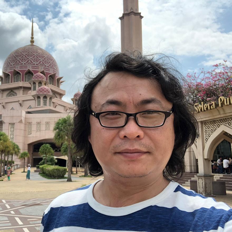 卷毛老王（摩旅中）