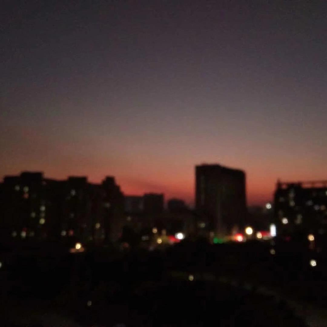 月亮不睡觉