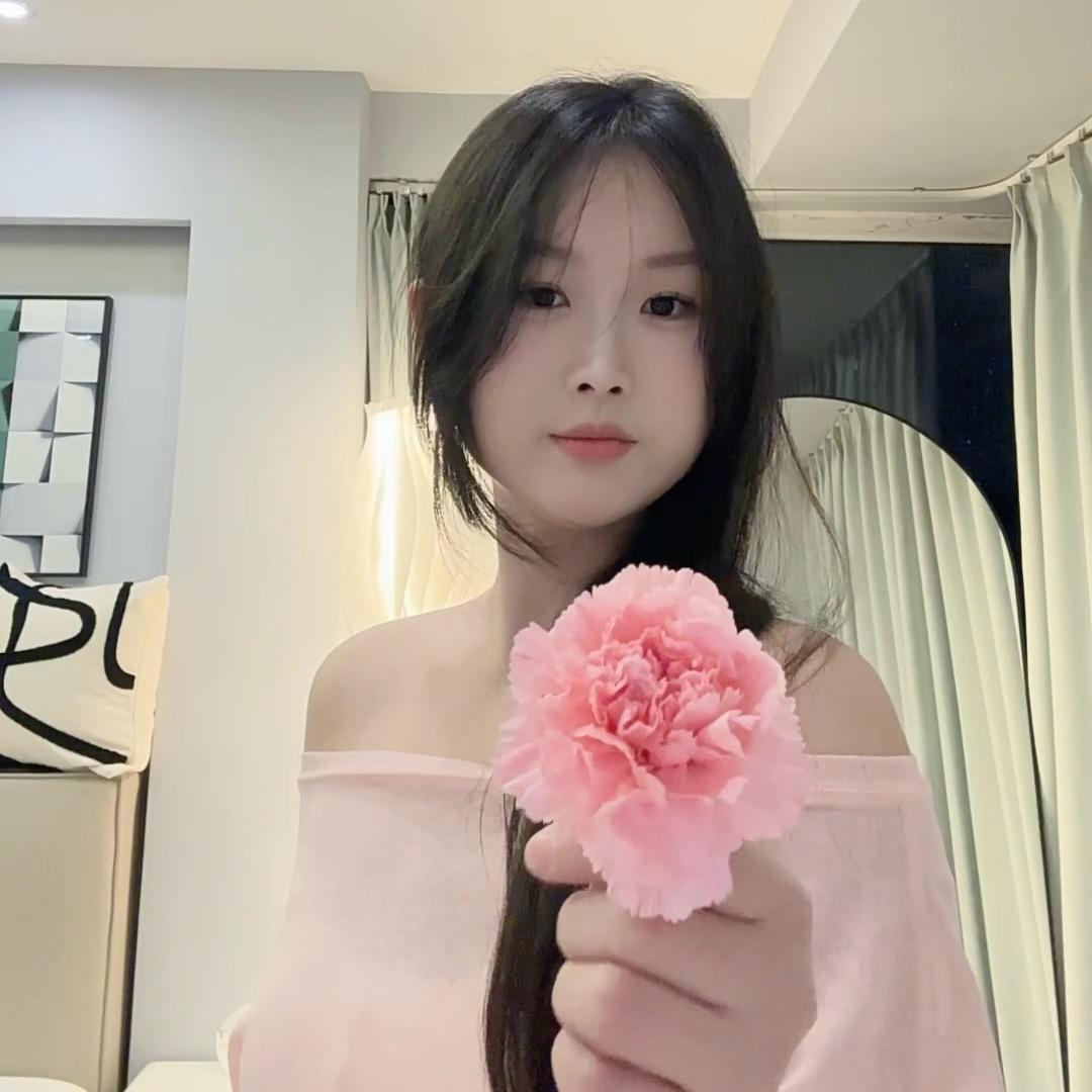 名字就叫菡菡咯