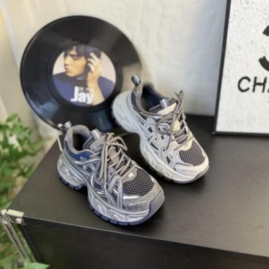 啄布诗鞋业二号